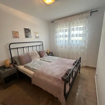 Apartment Casa Ervin Manilva